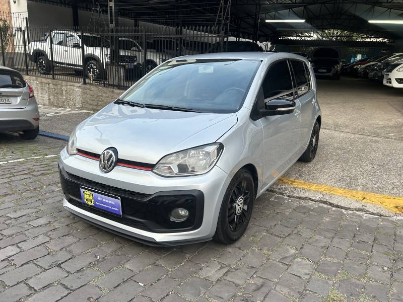 VOLKSWAGEN - UP - 2017/2018 - Prata - Sob Consulta