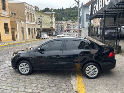 VOLKSWAGEN - VOYAGE - 2022/2022 - Preta - Sob Consulta