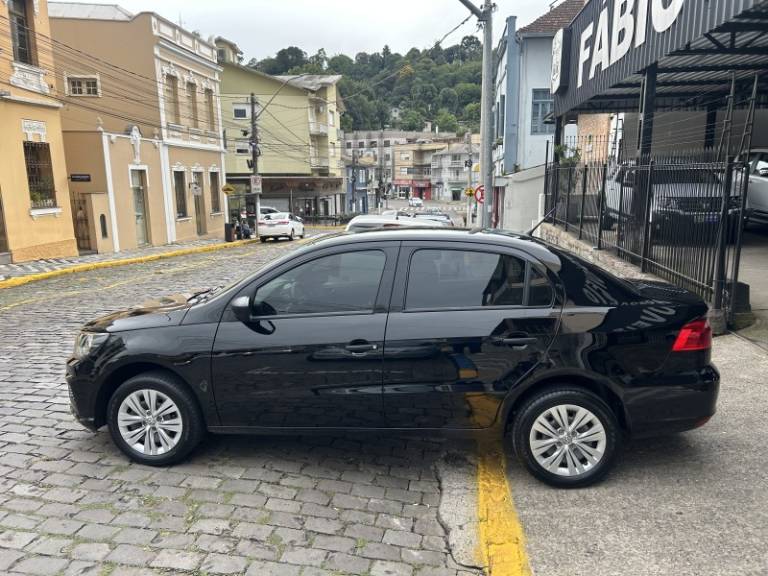 VOLKSWAGEN - VOYAGE - 2022/2022 - Preta - Sob Consulta