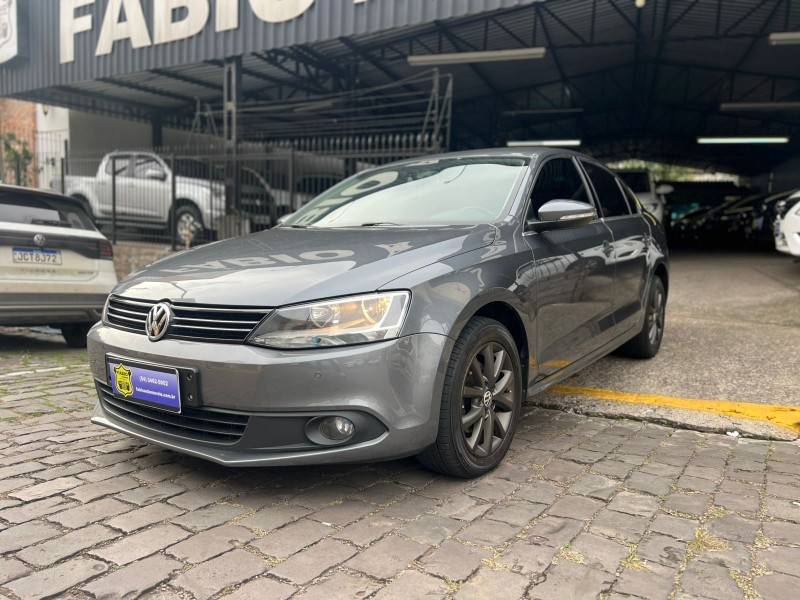 VOLKSWAGEN - JETTA - 2011/2011 - Cinza - Sob Consulta