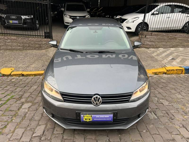 VOLKSWAGEN - JETTA - 2011/2011 - Cinza - Sob Consulta