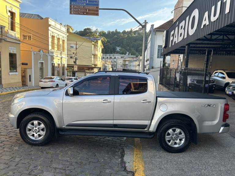 CHEVROLET - S10 - 2015/2015 - Prata - Sob Consulta