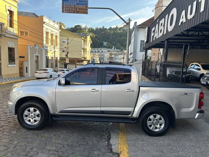 CHEVROLET - S10 - 2015/2015 - Prata - Sob Consulta