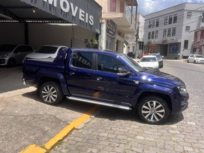 VOLKSWAGEN - AMAROK - 2021/2021 - Azul - R$ 210.000,00