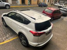 TOYOTA - RAV4 - 2018/2018 - Branca - R$ 135.000,00