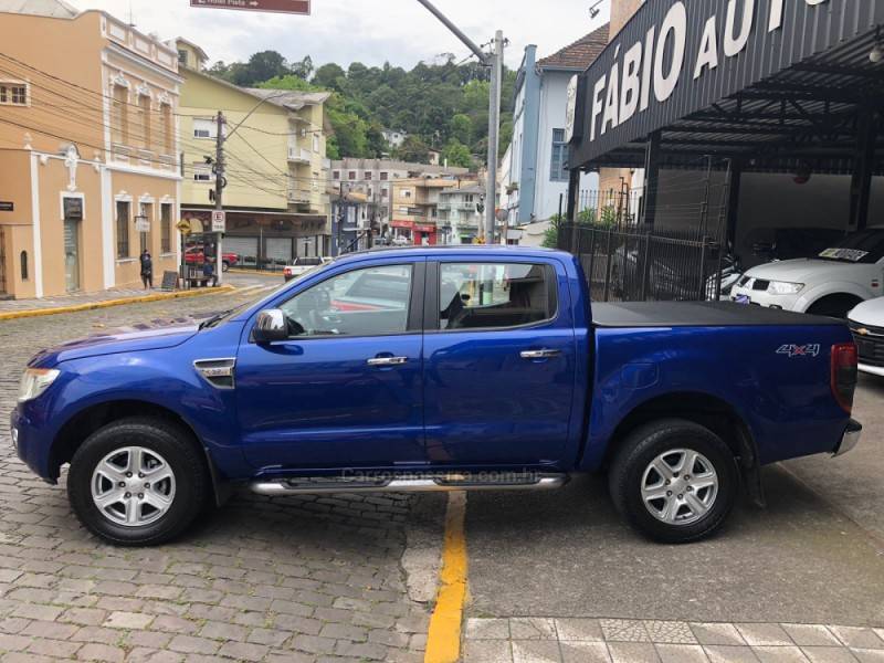 FORD - RANGER - 2013/2014 - Azul - Sob Consulta