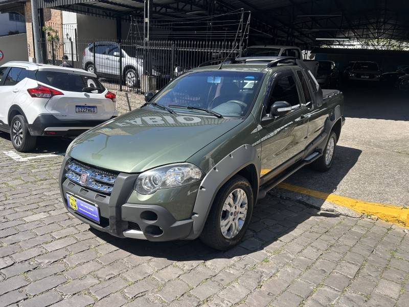 FIAT - STRADA - 2011/2012 - Verde - Sob Consulta