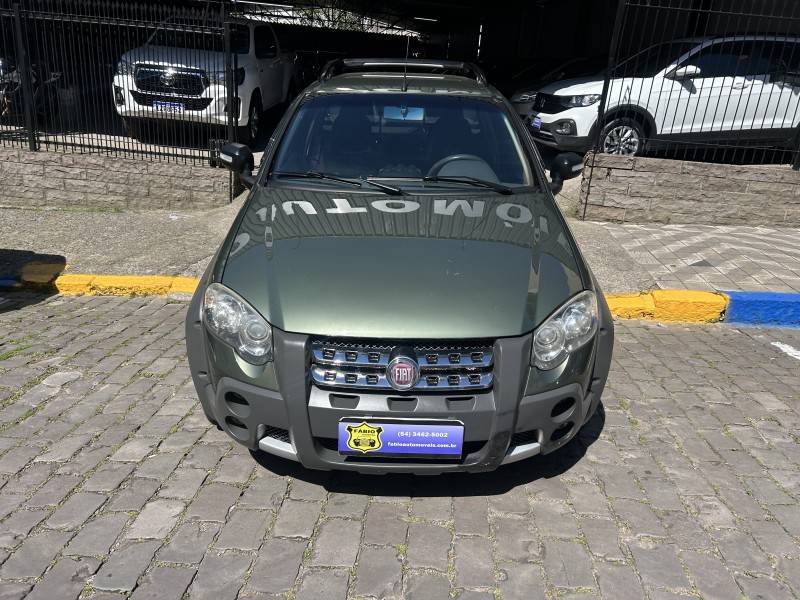 FIAT - STRADA - 2011/2012 - Verde - Sob Consulta