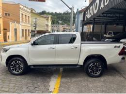 TOYOTA - HILUX - 2024/2024 - Branca - Sob Consulta