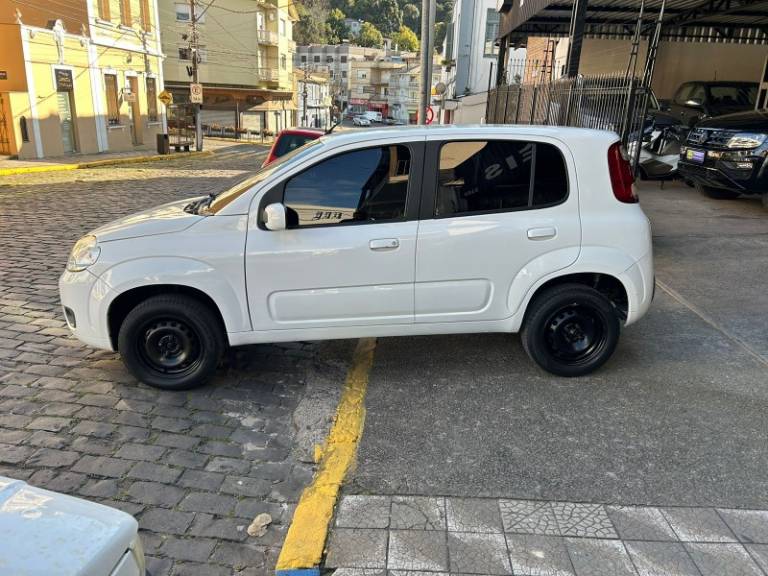 FIAT - UNO - 2015/2015 - Branca - Sob Consulta