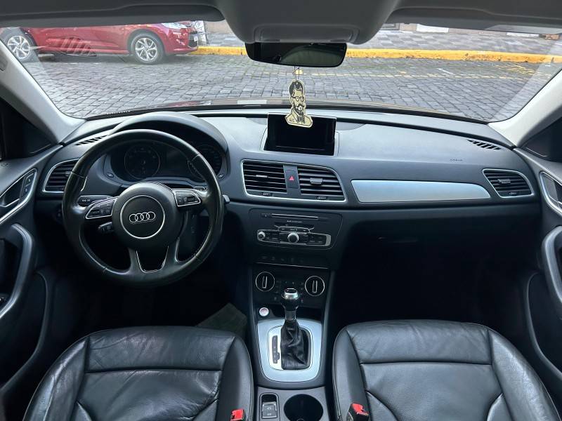 AUDI - Q3 - 2018/2018 - Preta - Sob Consulta