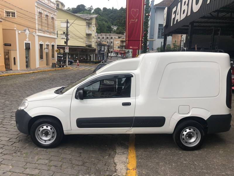 FIAT - FIORINO - 2017/2017 - Branca - R$ 61.000,00