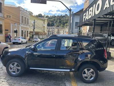 RENAULT - DUSTER - 2013/2014 - Preta - Sob Consulta