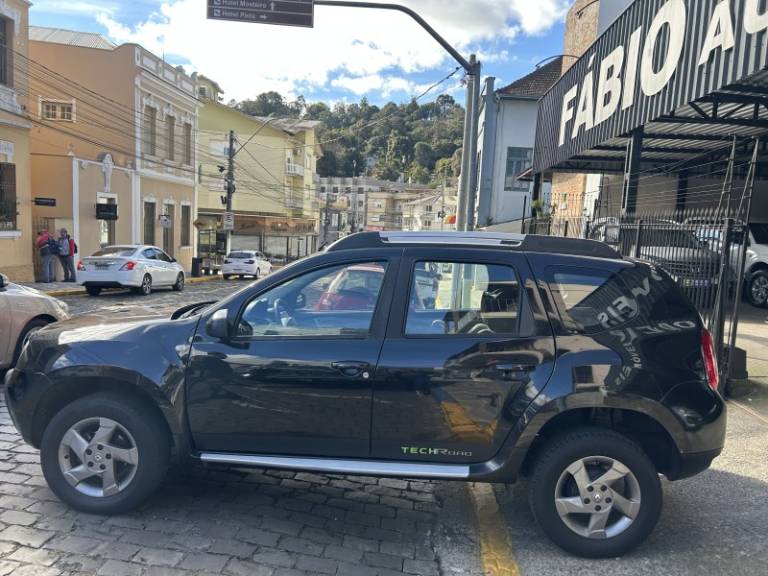 RENAULT - DUSTER - 2013/2014 - Preta - Sob Consulta