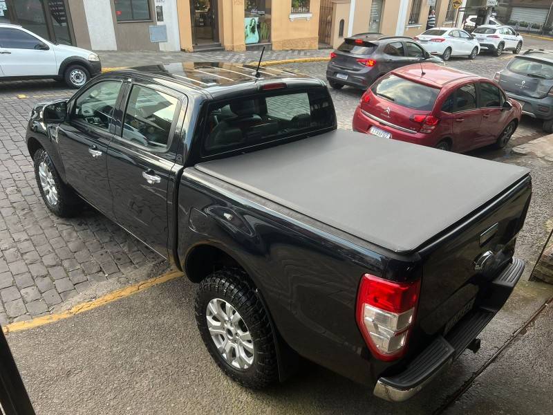 FORD - RANGER - 2020/2020 - Preta - Sob Consulta