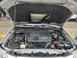 TOYOTA - HILUX - 2012/2013 - Prata - Sob Consulta