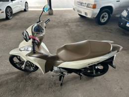 HONDA - BIZ 125 - 2020/2020 - Branca - Sob Consulta