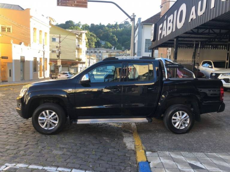 VOLKSWAGEN - AMAROK - 2015/2016 - Preta - Sob Consulta