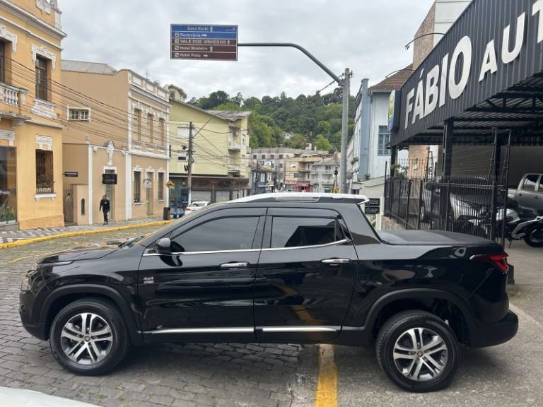 FIAT - TORO - 2017/2018 - Preta - Sob Consulta