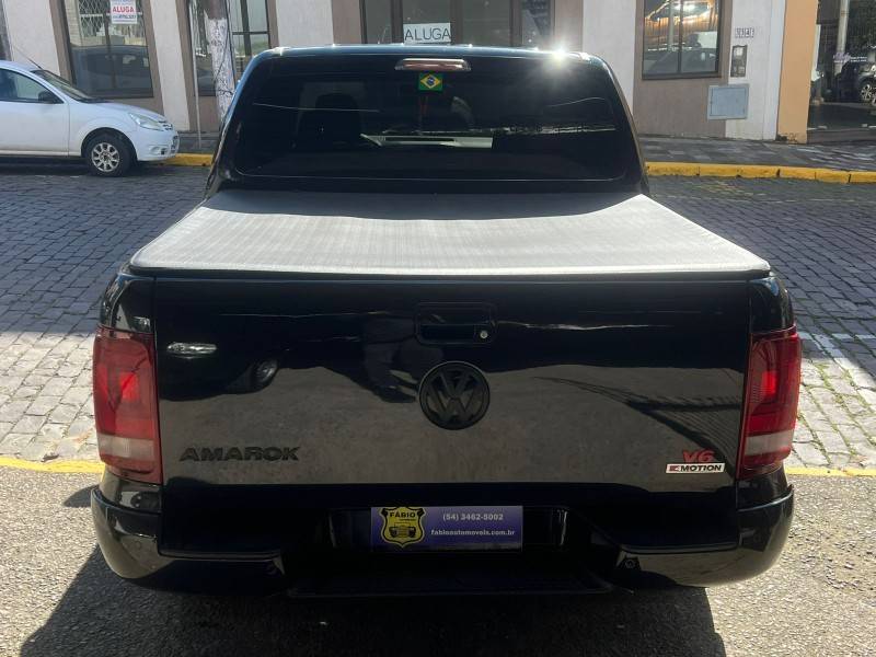VOLKSWAGEN - AMAROK - 2020/2020 - Preta - Sob Consulta