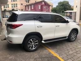 TOYOTA - HILUX SW4 - 2020/2020 - Branca - Sob Consulta