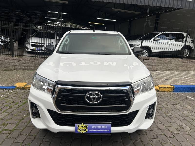 TOYOTA - HILUX - 2020/2020 - Branca - Sob Consulta