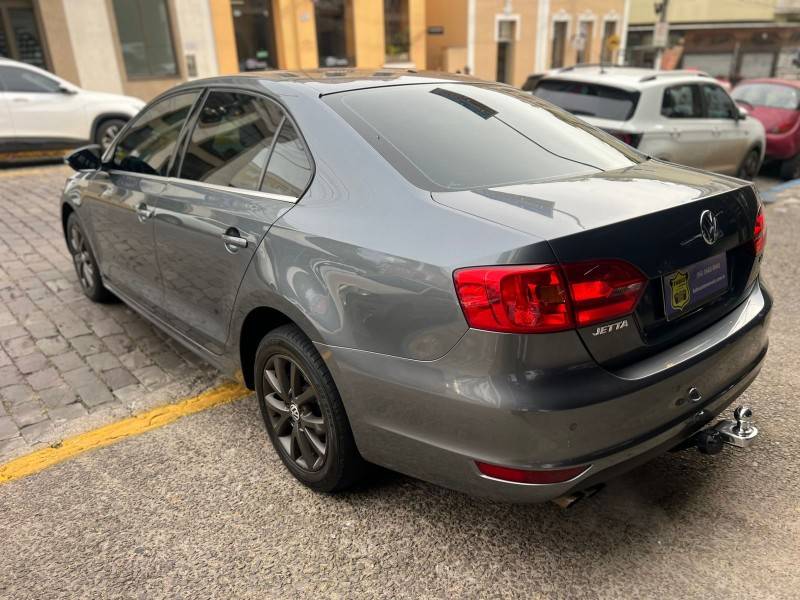 VOLKSWAGEN - JETTA - 2011/2011 - Cinza - Sob Consulta