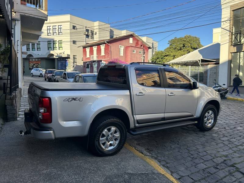 CHEVROLET - S10 - 2015/2015 - Prata - Sob Consulta