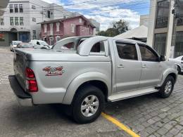 TOYOTA - HILUX - 2012/2013 - Prata - Sob Consulta