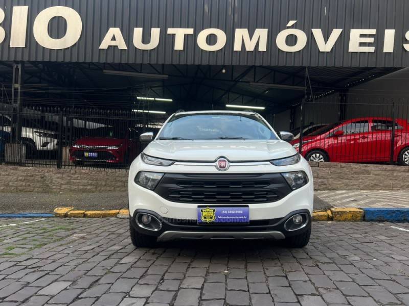 FIAT - TORO - 2016/2017 - Branca - R$ 100.000,00