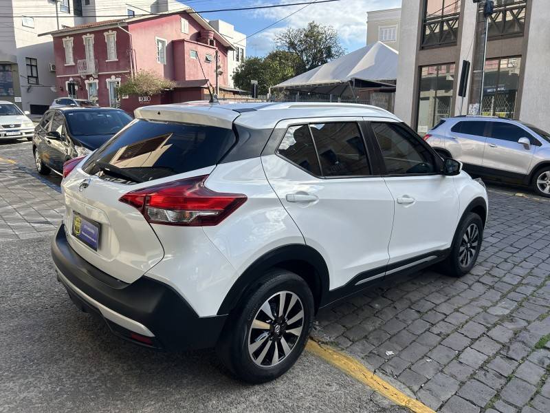 NISSAN - KICKS - 2020/2020 - Branca - Sob Consulta