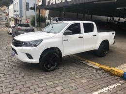 TOYOTA - HILUX - 2020/2020 - Branca - Sob Consulta