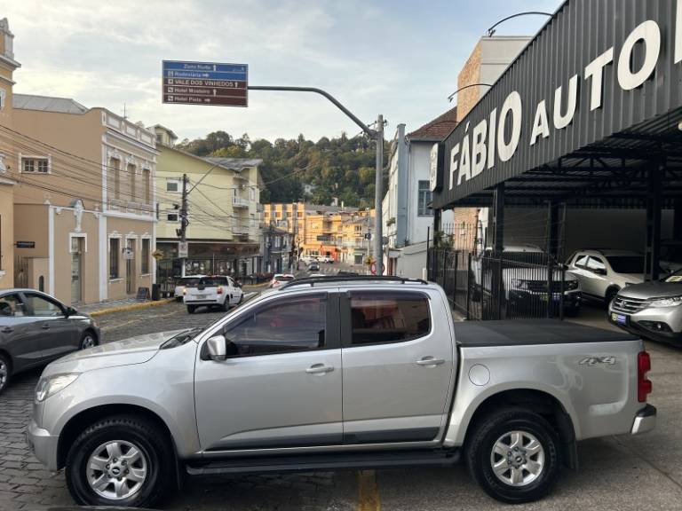 CHEVROLET - S10 - 2015/2015 - Prata - Sob Consulta