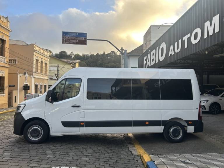 RENAULT - MASTER - 2024/2025 - Branca - Sob Consulta