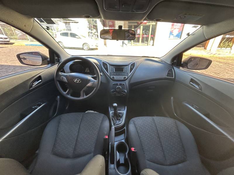 HYUNDAI - HB20 - 2016/2017 - Prata - Sob Consulta