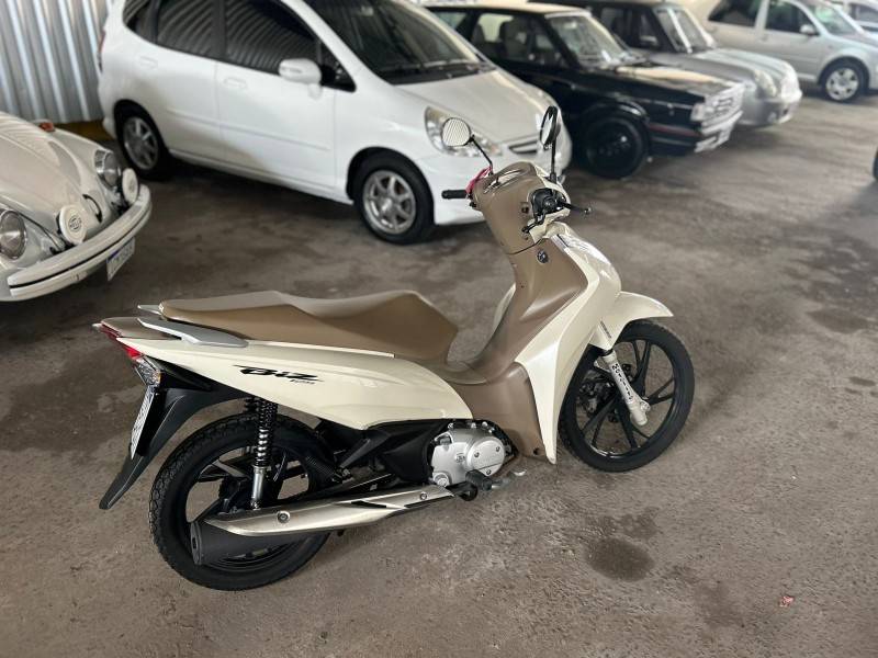 HONDA - BIZ 125 - 2020/2020 - Branca - Sob Consulta