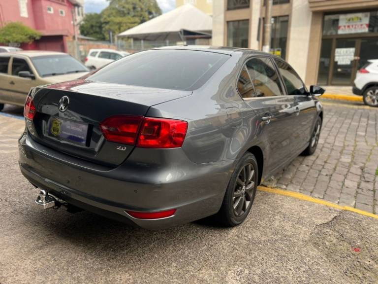 VOLKSWAGEN - JETTA - 2011/2011 - Cinza - Sob Consulta