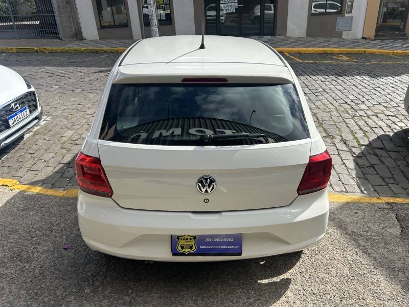 VOLKSWAGEN - GOL - 2022/2023 - Branca - Sob Consulta