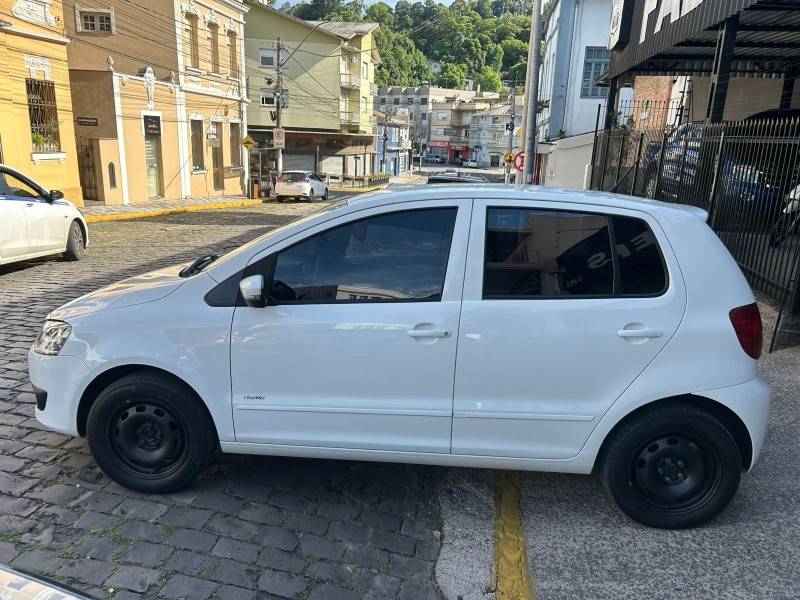 VOLKSWAGEN - FOX - 2011/2011 - Branca - Sob Consulta