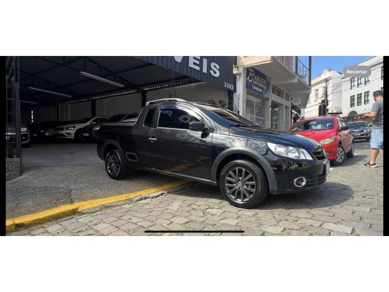 VOLKSWAGEN - SAVEIRO - 2010/2011 - Preta - Sob Consulta