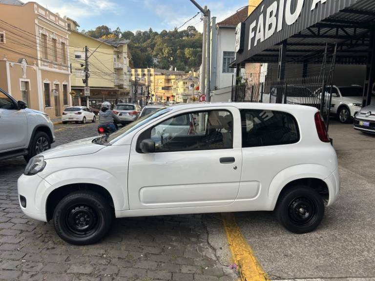 FIAT - UNO - 2013/2013 - Branca - Sob Consulta
