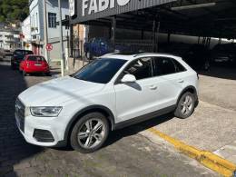 AUDI - Q3 - 2015/2016 - Branca - Sob Consulta