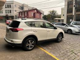 TOYOTA - RAV4 - 2018/2018 - Branca - R$ 135.000,00