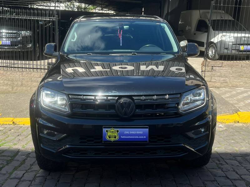 VOLKSWAGEN - AMAROK - 2020/2020 - Preta - Sob Consulta