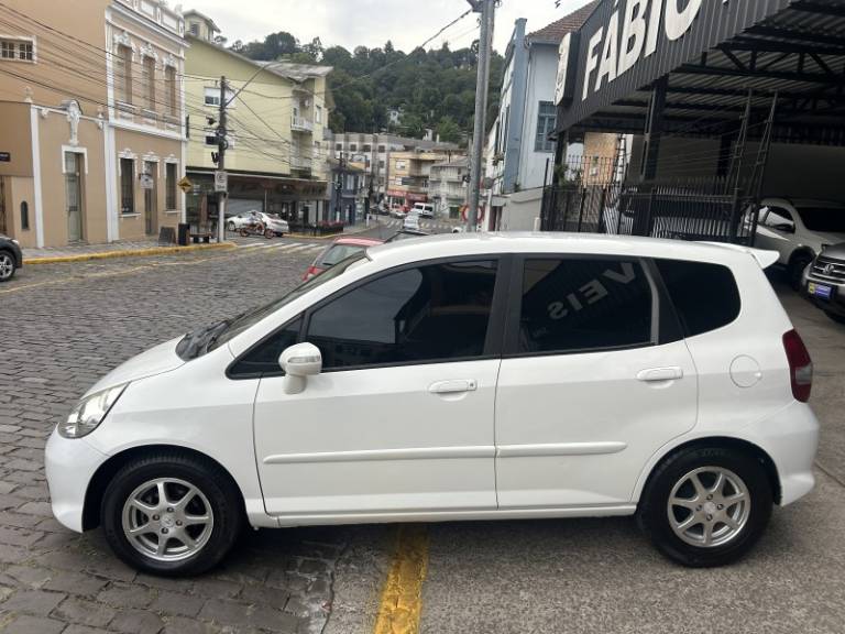 HONDA - FIT - 2006/2007 - Branca - Sob Consulta