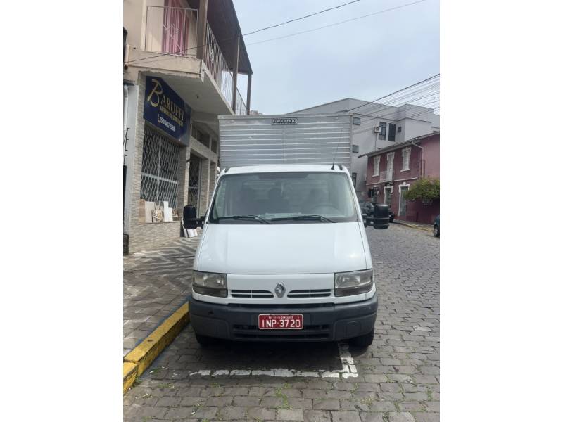 RENAULT - MASTER - 2006/2007 - Branca - R$ 85.000,00