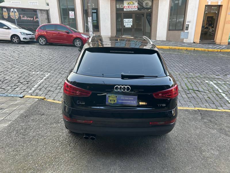 AUDI - Q3 - 2018/2018 - Preta - Sob Consulta