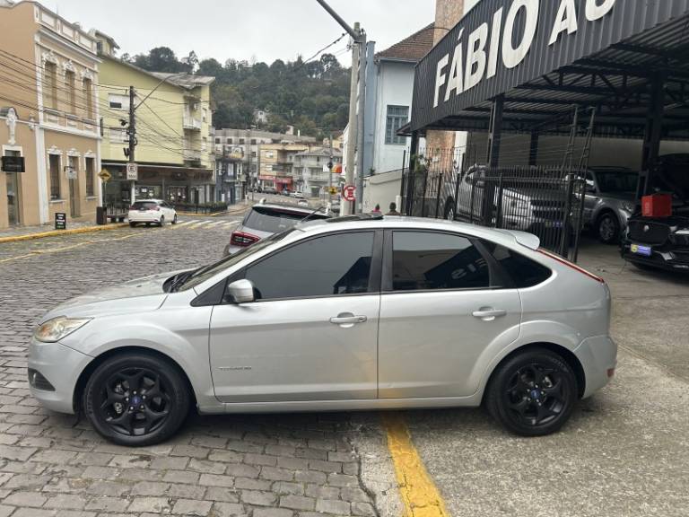 FORD - FOCUS - 2012/2013 - Prata - Sob Consulta