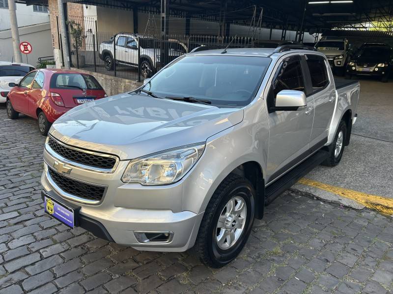 CHEVROLET - S10 - 2015/2015 - Prata - Sob Consulta