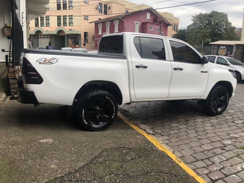 TOYOTA - HILUX - 2020/2020 - Branca - Sob Consulta